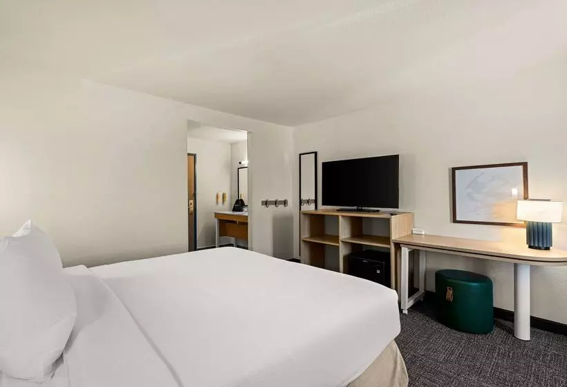 ホテル Spark By Hilton Fort Wayne
