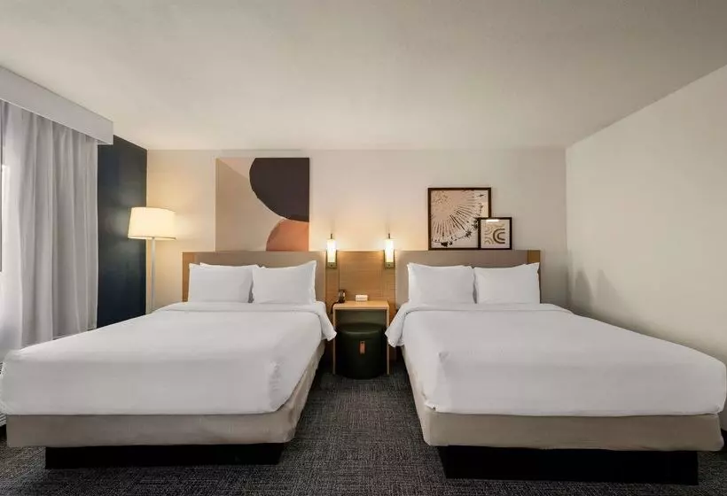 ホテル Spark By Hilton Fort Wayne