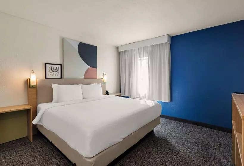 ホテル Spark By Hilton Fort Wayne