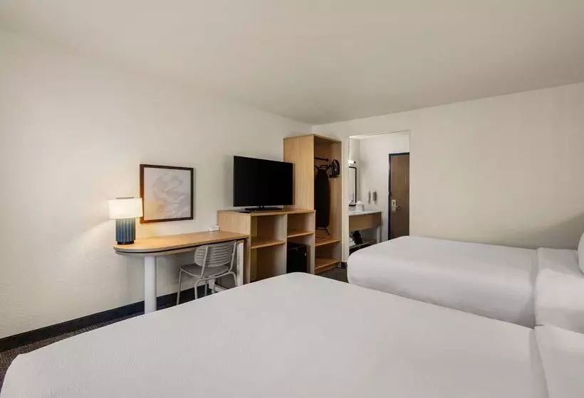 ホテル Spark By Hilton Fort Wayne
