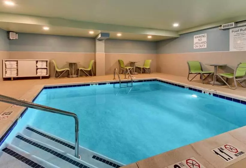 酒店 Holiday Inn Express Pittston Scranton Airport, An Ihg