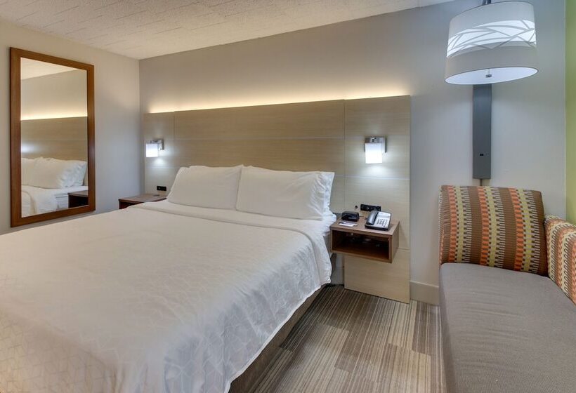 Отель Holiday Inn Express Pittston  Scranton Airport, An Ihg