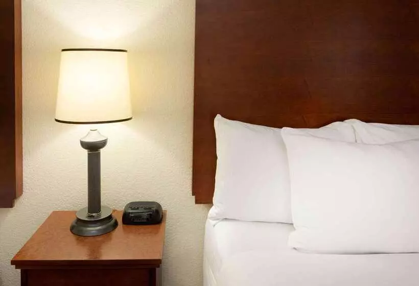 Отель La Quinta Inn By Wyndham Minneapolis Airport Bloomington