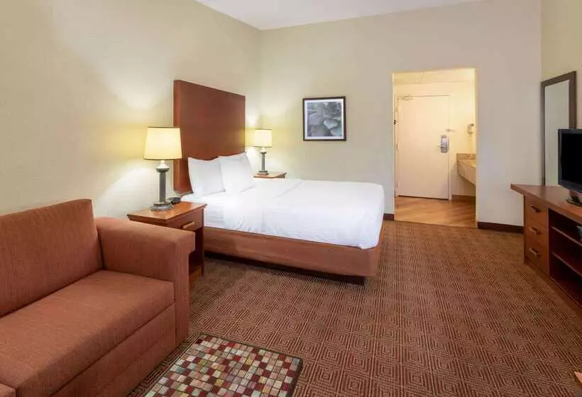Отель La Quinta Inn By Wyndham Minneapolis Airport Bloomington