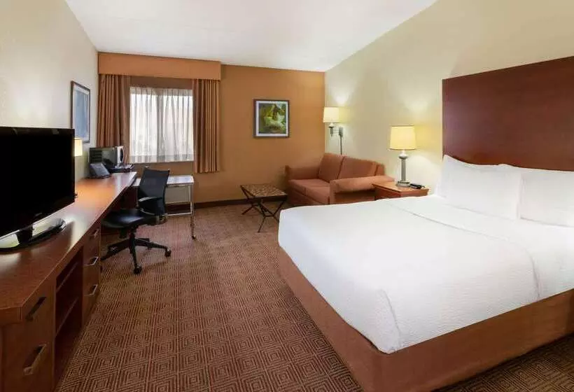 Отель La Quinta Inn By Wyndham Minneapolis Airport Bloomington