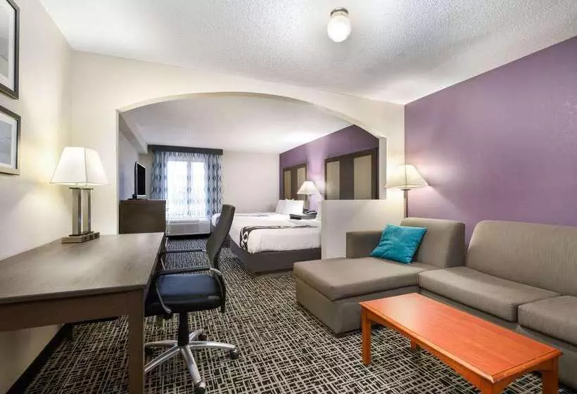 هتل La Quinta Inn By Wyndham North Myrtle Beach