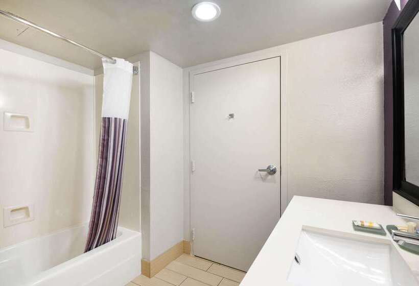 فندق La Quinta Inn By Wyndham North Myrtle Beach