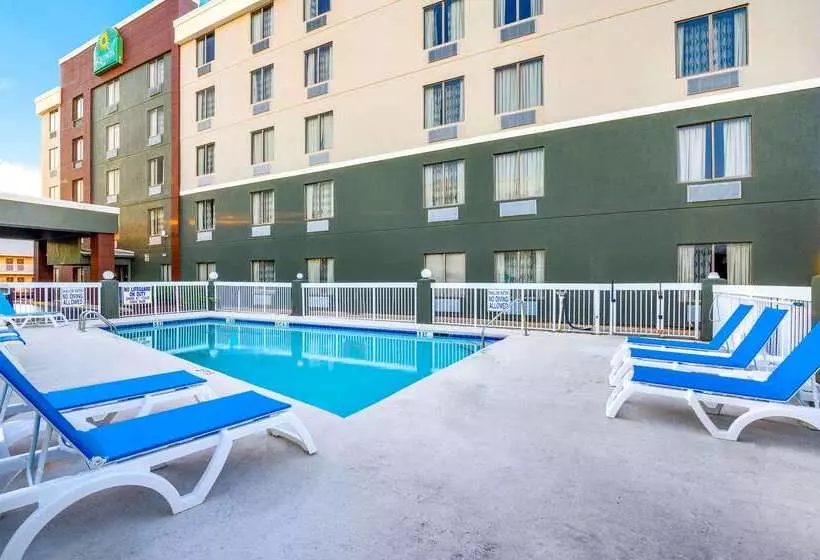 هتل La Quinta Inn By Wyndham North Myrtle Beach