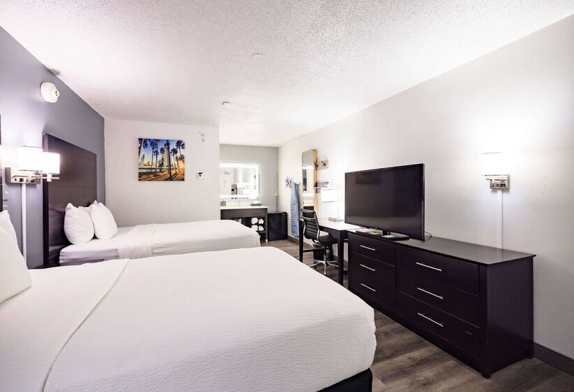 בית מלון כפרי La Quinta Inn By Wyndham Tampa Near Busch Gardens