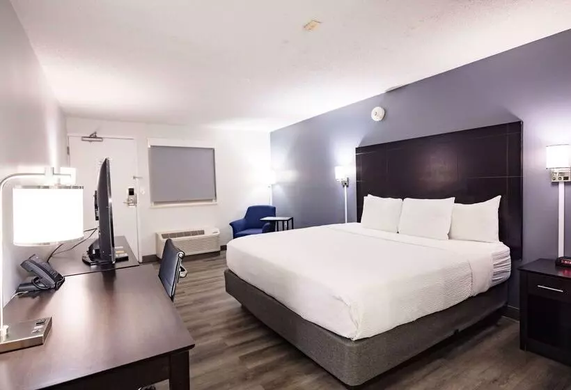 هتل La Quinta Inn By Wyndham Tampa Near Busch Gardens