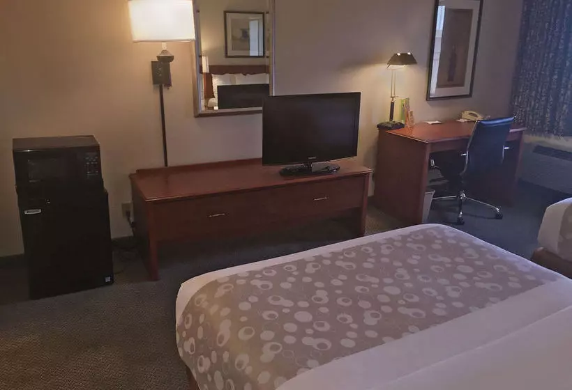 호텔 La Quinta Inn By Wyndham Milwaukee West Brookfield