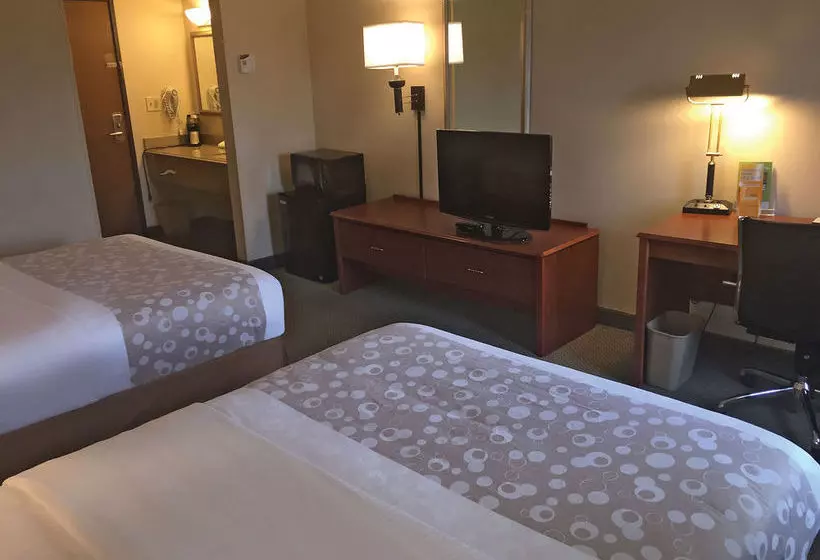 호텔 La Quinta Inn By Wyndham Milwaukee West Brookfield