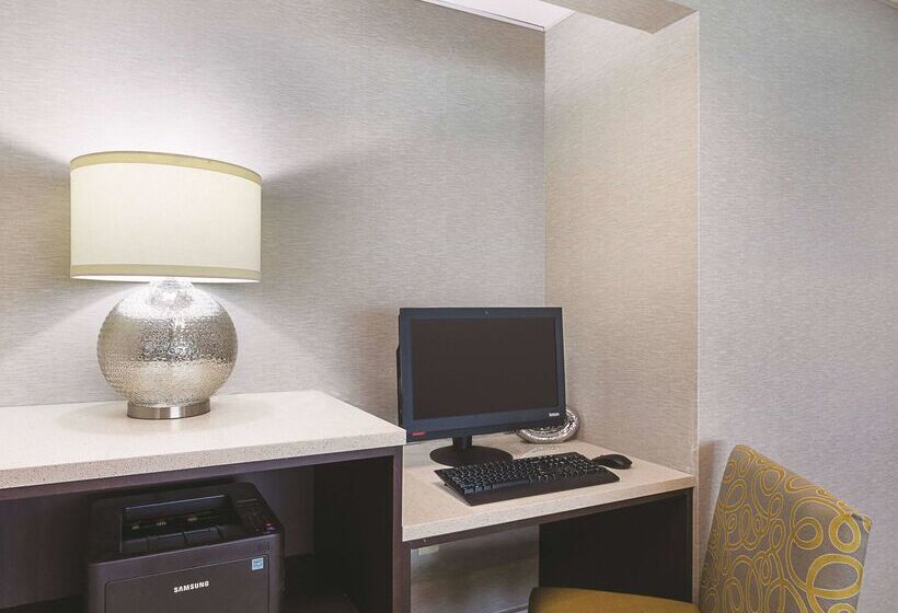 酒店 La Quinta By Wyndham Austin Round Rock