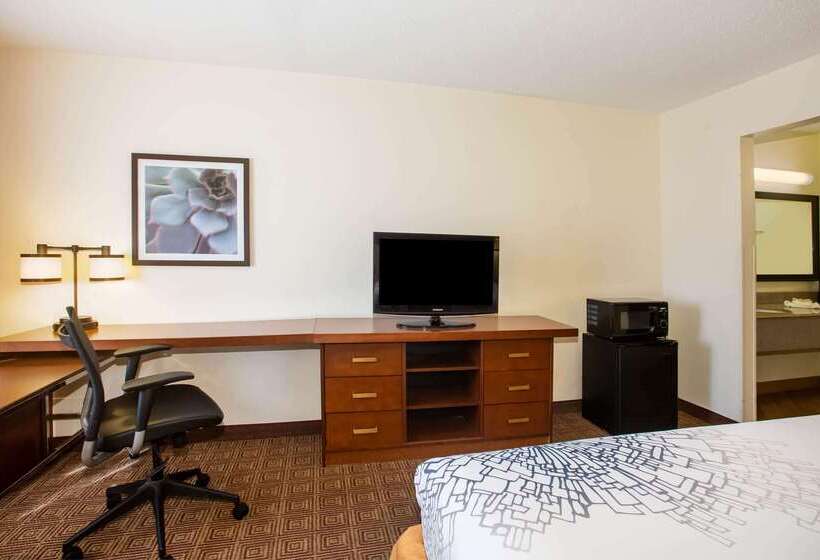 فندق Baymont By Wyndham Columbia, Mo