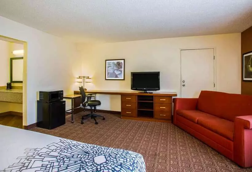 בית מלון כפרי Baymont By Wyndham Columbia, Mo