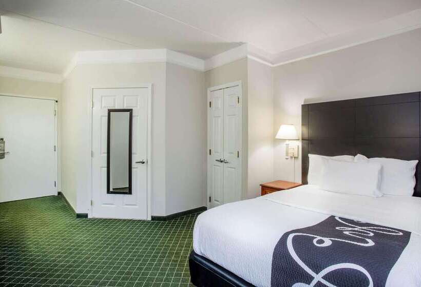 هتل La Quinta By Wyndham Melbourne Viera