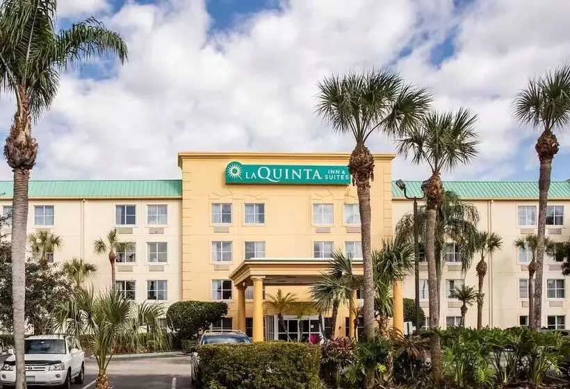 ホテル La Quinta By Wyndham Melbourne Viera