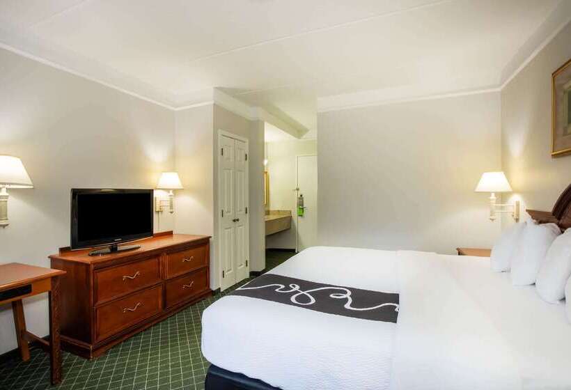 هتل La Quinta By Wyndham Melbourne Viera