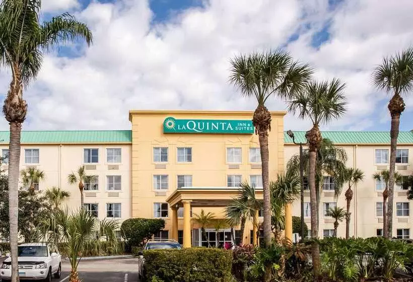 ホテル La Quinta By Wyndham Melbourne Viera