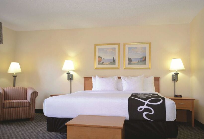 בית מלון כפרי La Quinta By Wyndham Tampa Fairgrounds - Casino