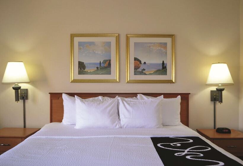 בית מלון כפרי La Quinta By Wyndham Tampa Fairgrounds - Casino