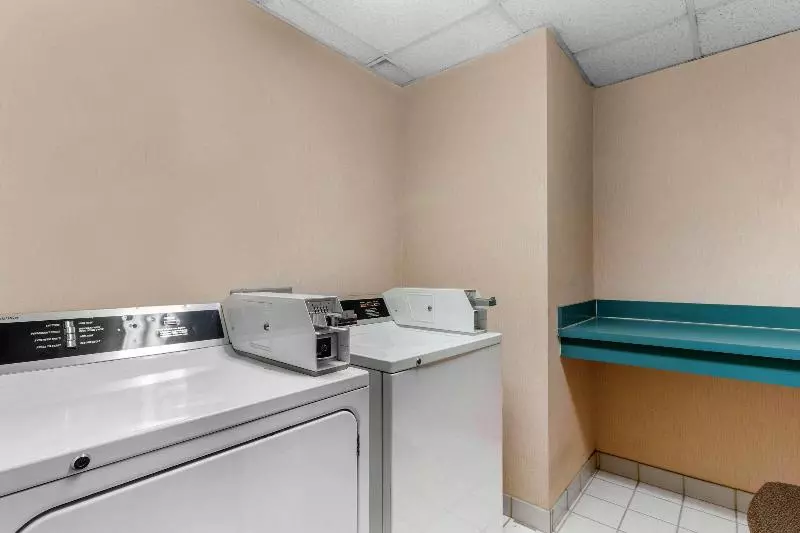 Отель Sleep Inn & Suites West Knoxville