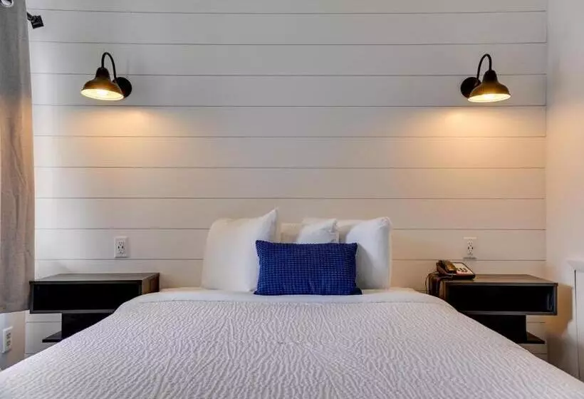 Отель The Shorehouse