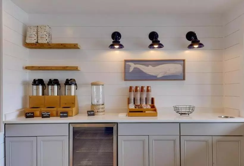 Отель The Shorehouse