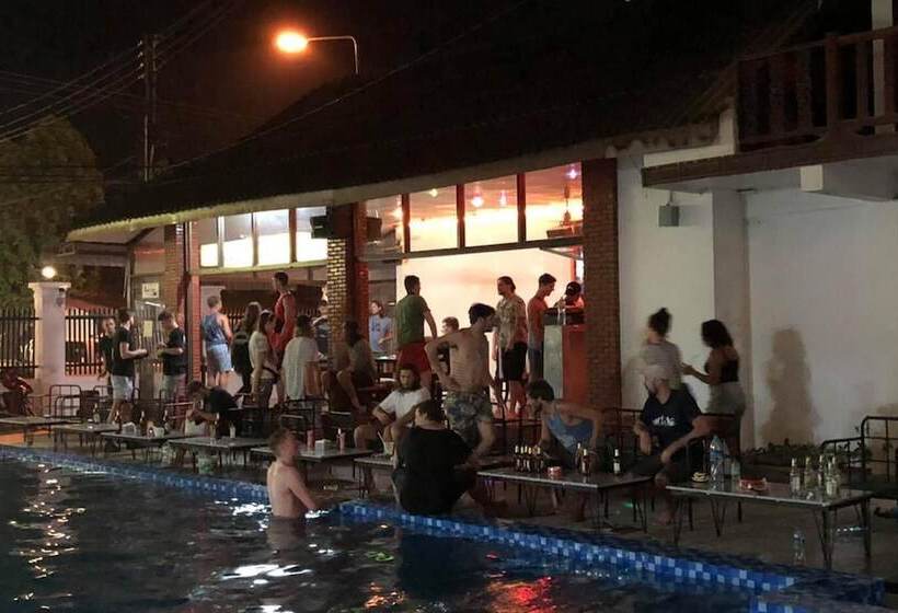 Nana Backpacker Hostel