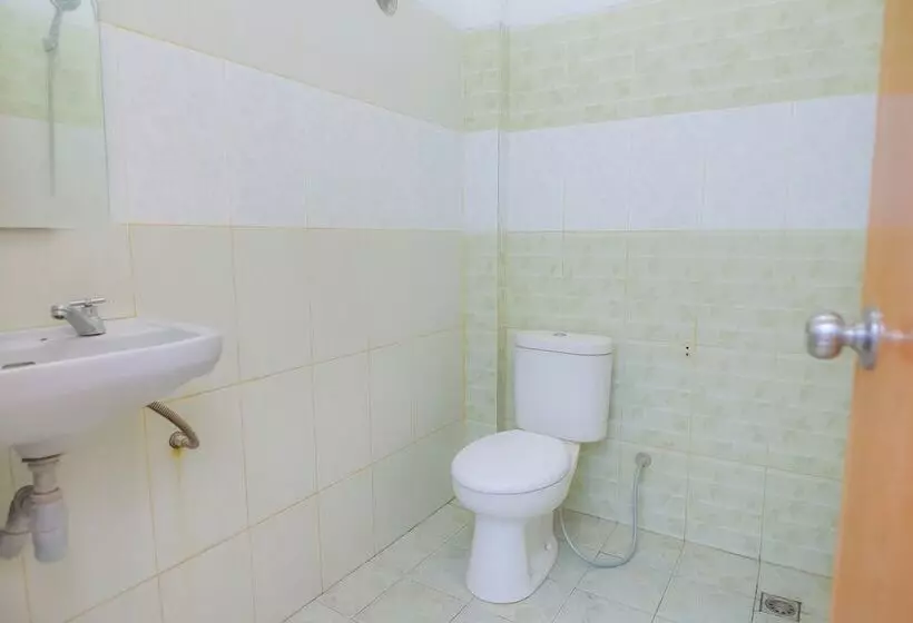 Hotelli Oyo 1498 Pak Har Bungalow