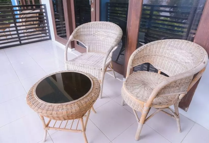 Hotelli Oyo 1498 Pak Har Bungalow