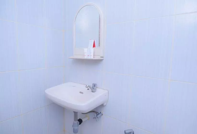 Hotelli Oyo 1498 Pak Har Bungalow