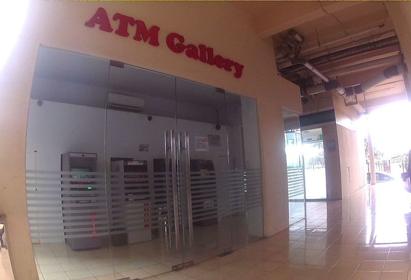 The Suites Metro By Homtel