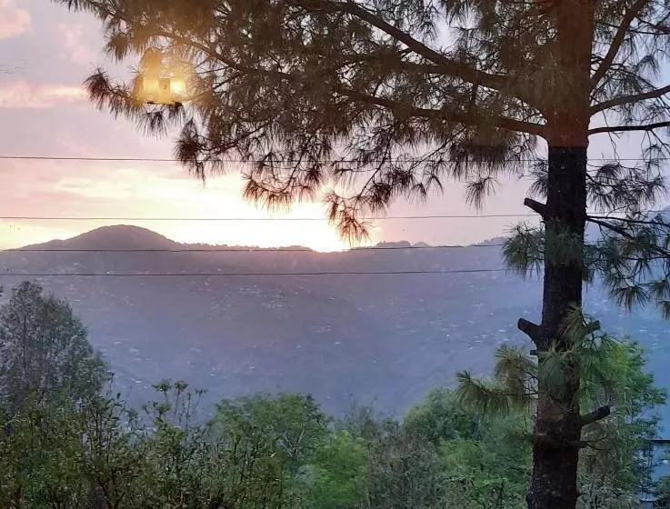 تختخواب و صبحانه Bhurban Valley Cottages 2