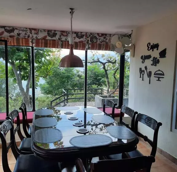 تختخواب و صبحانه Bhurban Valley Cottages 2