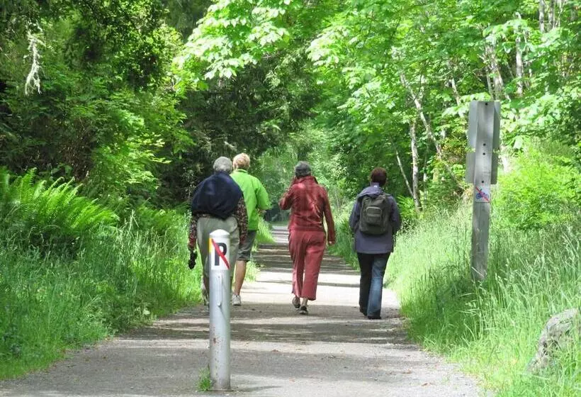 Aamiaismajoitus (B&B) Arbutus Cove Guesthouse