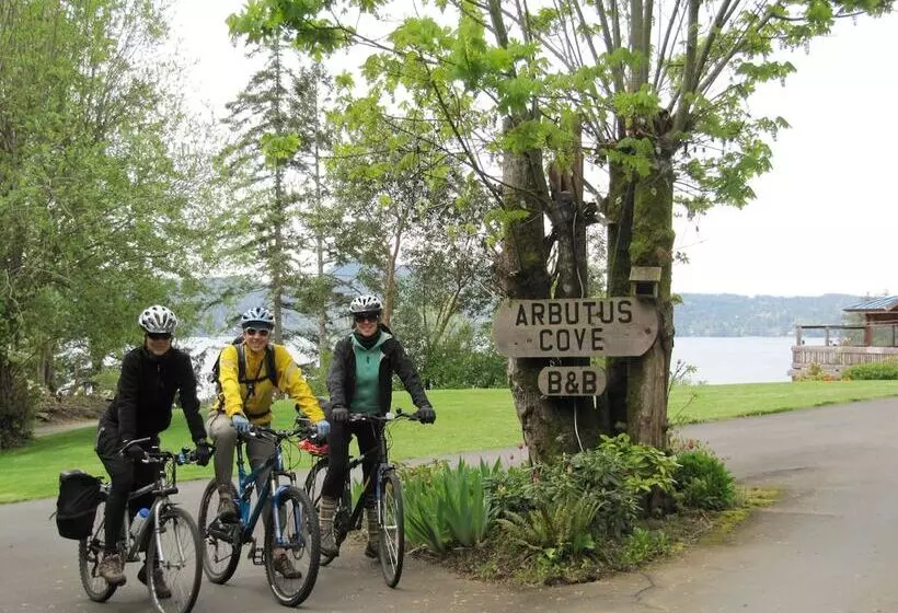 Aamiaismajoitus (B&B) Arbutus Cove Guesthouse