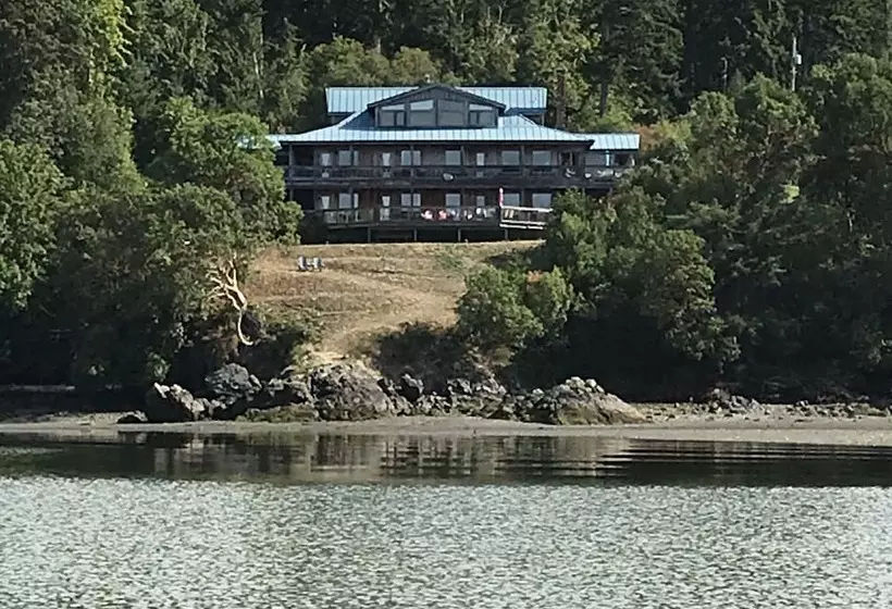 Aamiaismajoitus (B&B) Arbutus Cove Guesthouse