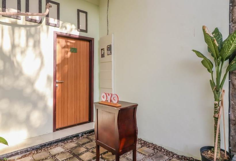 Hotel Oyo 1445 Jimbaran 12 Residence