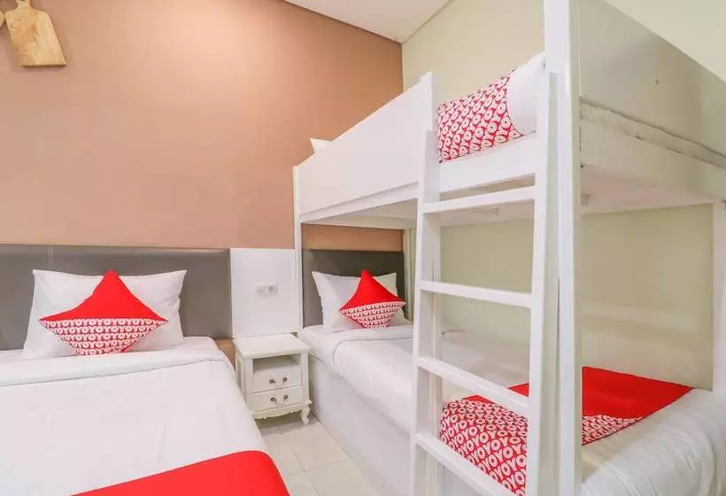 هتل Oyo 1445 Jimbaran 12 Residence