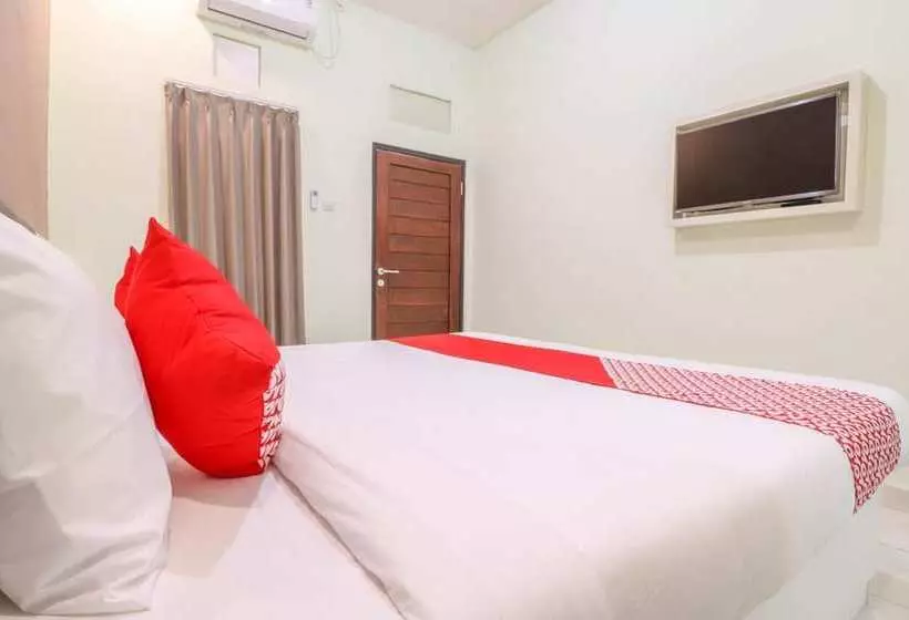 هتل Oyo 1445 Jimbaran 12 Residence
