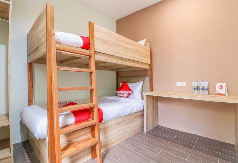 Hotel Oyo 1445 Jimbaran 12 Residence