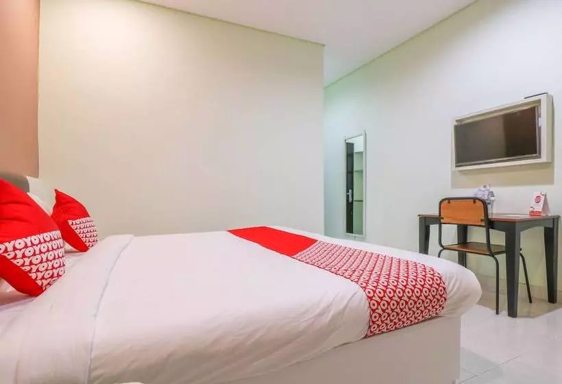 هتل Oyo 1445 Jimbaran 12 Residence