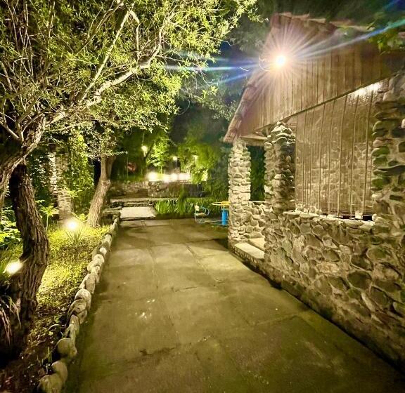 住宿加早餐  Ojakh Resort