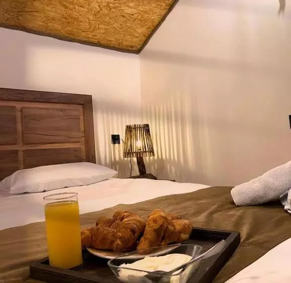 تختخواب و صبحانه Ojakh Resort