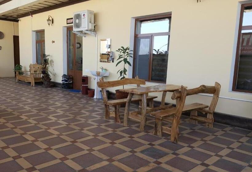 مسافرخانه Rohat