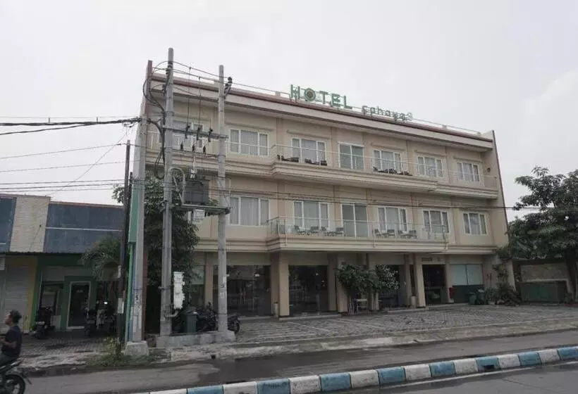 ホテル Cahaya 3 Airport Juanda Surabaya