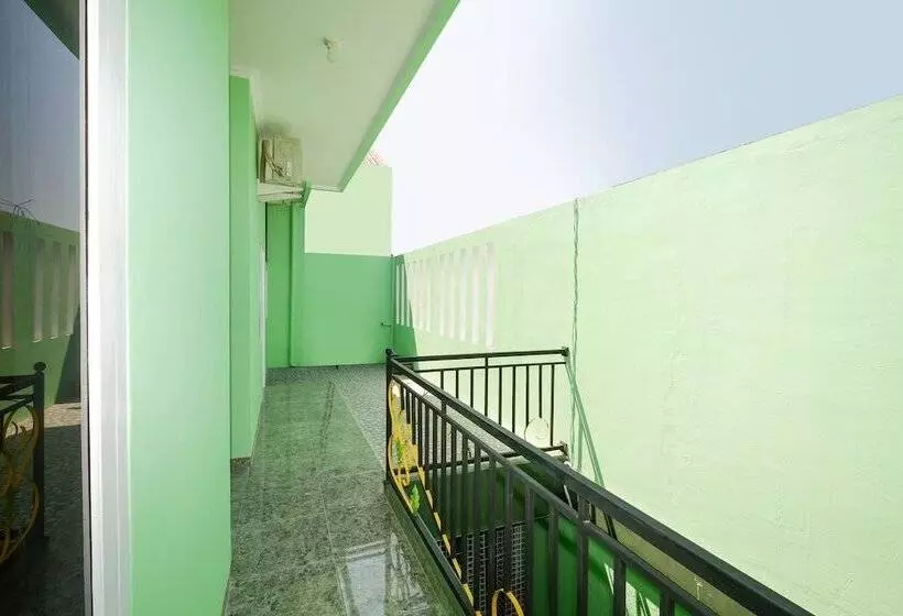 ホテル Oyo 1183 Kalimaya Residence Syariah