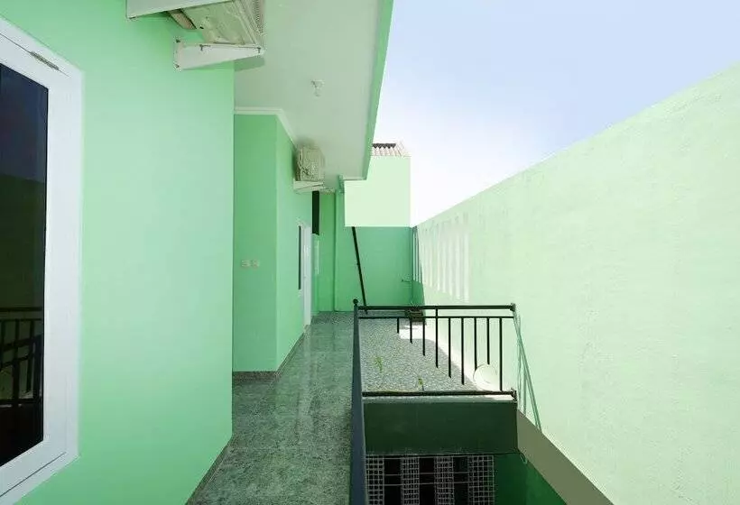 ホテル Oyo 1183 Kalimaya Residence Syariah