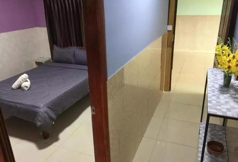 Hotelli Route 76 Guest House